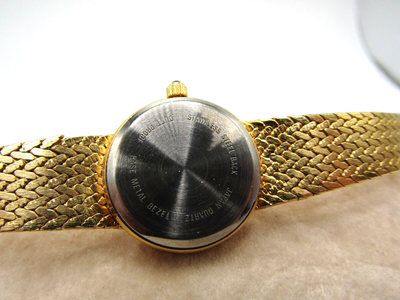 Vintage Beautiful Ladies Diamond Manhattan Quartz Watch  display picture 2