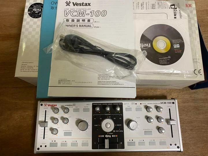VESTAX VCM-100 Apple Store Limited DJ controller no noticeable 