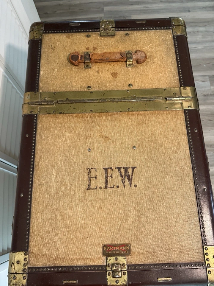 Armario de viaje Hartmann Trunk Company años 20 con cojín superior Foto 3 de 4