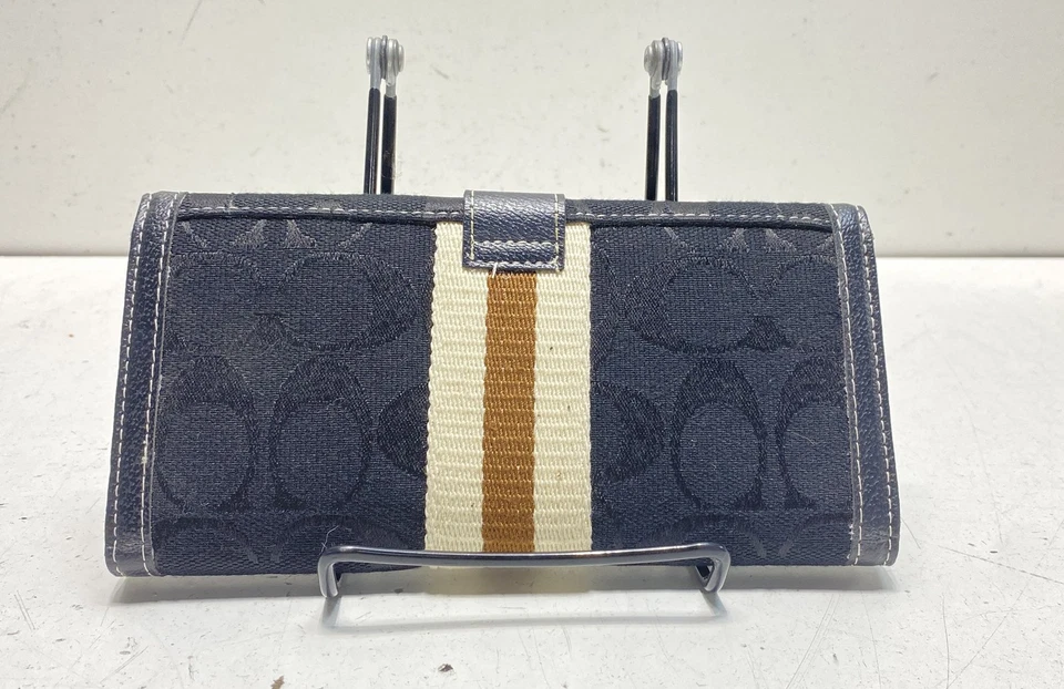 Женский клатч/бумажник Coach черный фирменный холщовый в полоску с пряжкой - Изображение 2 из 4