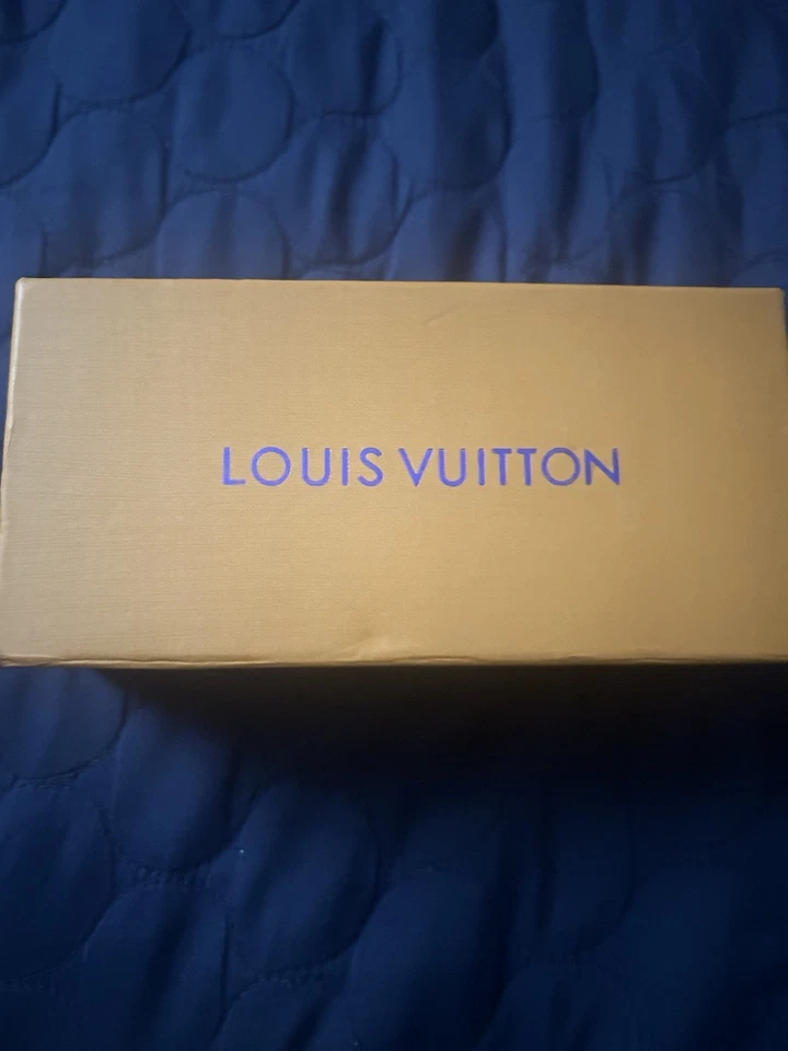 LV sunglasses - Image 2 of 4