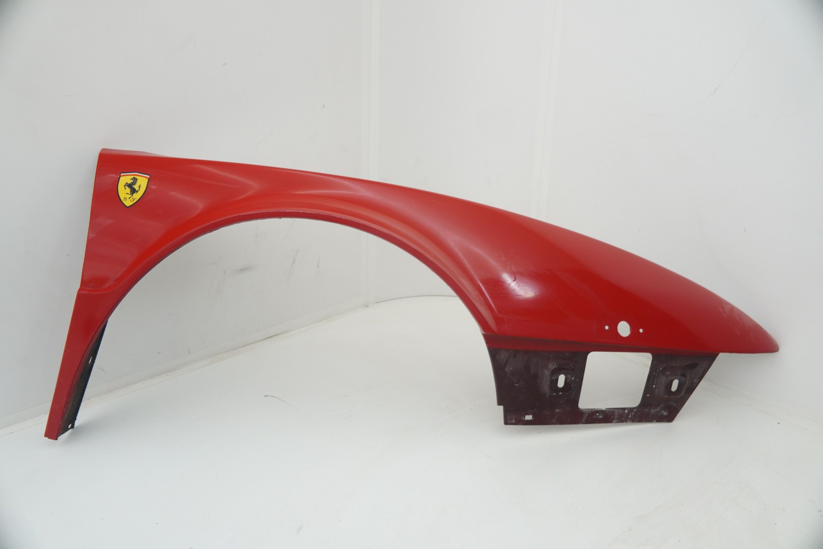 Front Right Passenger Side Fender Wing Panel Red 60511800 Ferrari Mondial 1985