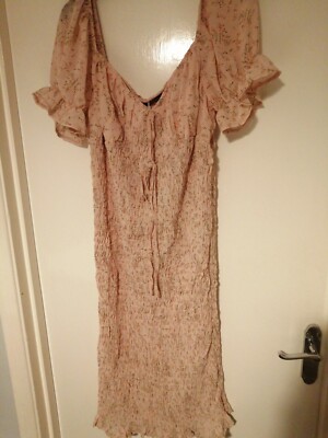 Boohoo Umstandsmode Ditsy gerafftes Midikleid babyrosa Größe 12