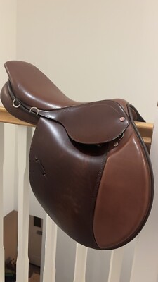 17,5 Springsattel braun (Courbette)