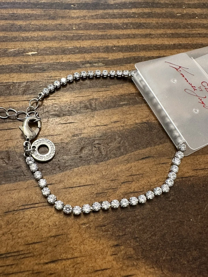 "Brazalete de tenis CZ by Kenneth Jay Lane tono plateado circonita cúbica, 6,25-9,5""" Foto 4 de 4