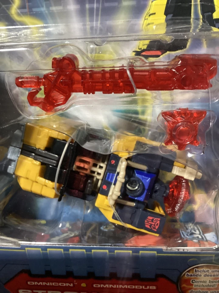 Energon Strongarm Omnicon Sealed MISB MOSC Energon Energon Transformers - Image 2 of 3
