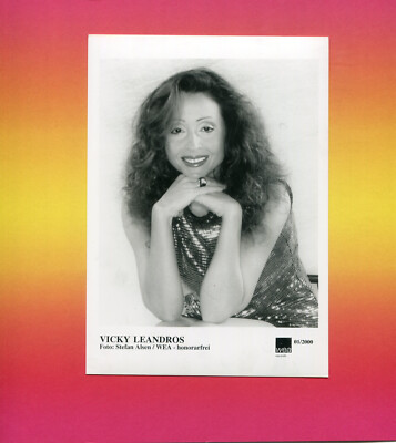 Vicky Leandros - Musik, Foto - ohne Signatur / ca. 13 cm x 18 cm.