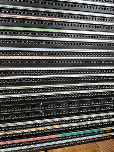 96 108 Punkt TT auf DB25 Patchbay Audio Zubehör halbnormal 2x48 2x52 - Bild 7 von 24