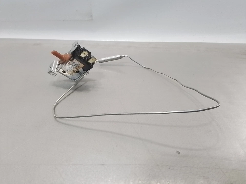 Hotpoint Refrigerator Thermostat PN: WR17X11371 - Image 2 of 4