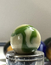 Vintage Alley Agate St. Marys Swirl - Green on Cream Ivory Base - 0.5" Mint