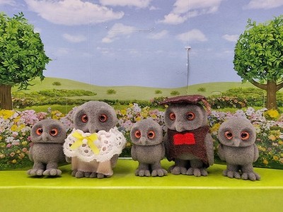 Sylvanian Families Treefellow Familienfiguren und Triplett Babys