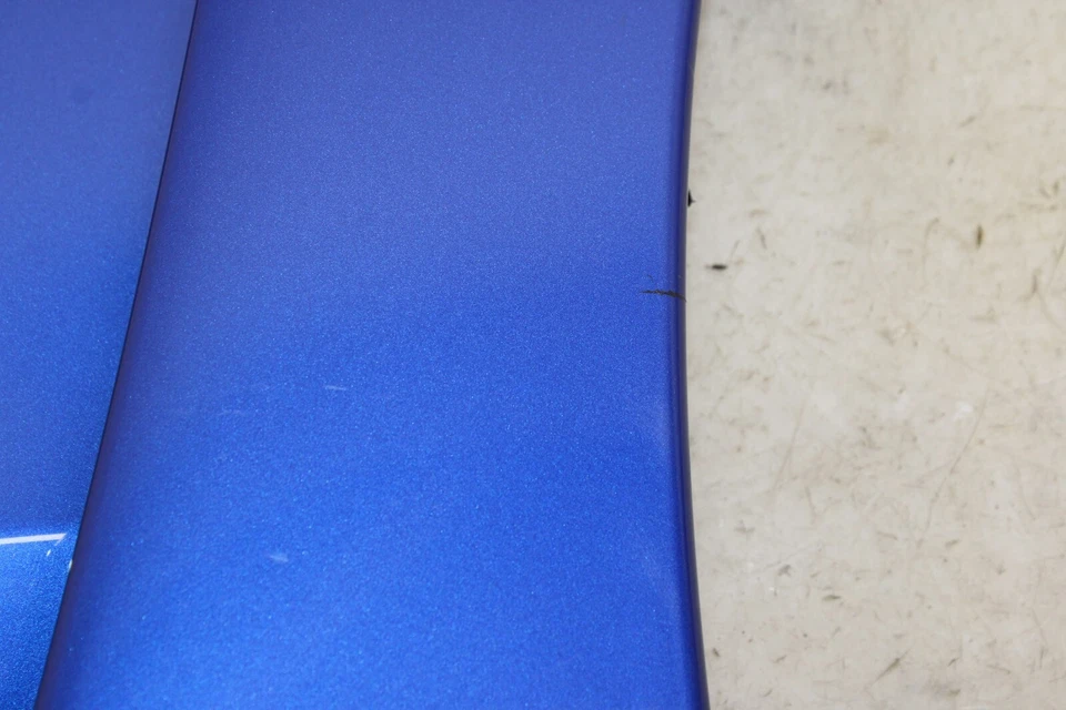 Subaru WRX STI 2019-2021 guardabarros derecho moldeado (K7X azul) OEM LC17 Foto 3 de 4