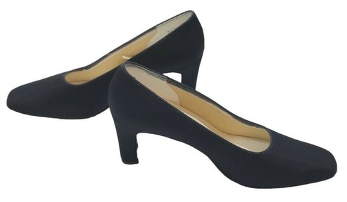 Dyeables by highlights Navy Blue Satin Heels Shoes Women's Size 10 NWOB.