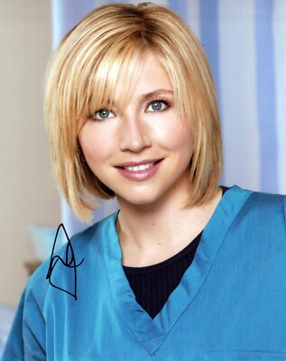 Sarah Chalke Scrubs autographed photo signed 8x10 #9 Elliot
