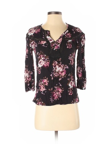 pale sky levana crochet detail top