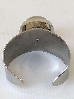 Superbe original GROS BRACELET VINTAGE métal et grosse demi boule transparente Superbe original GROS BRACELET VINTAGE métal et grosse demi boule transparente