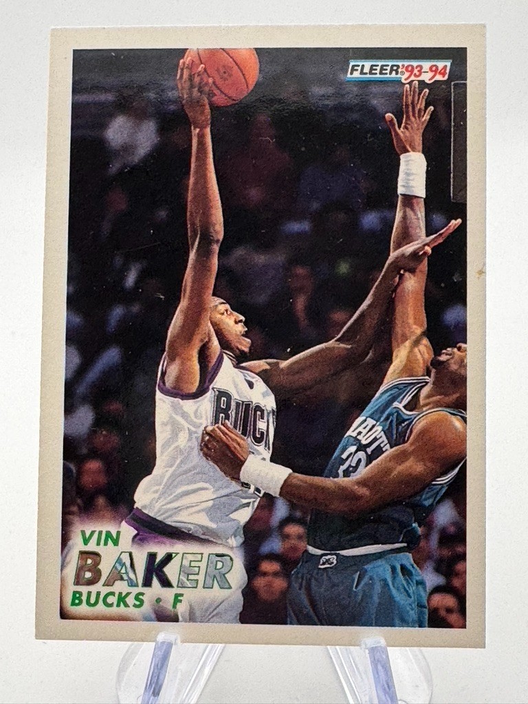 1993-94 Fleer #321 Vin Baker Milwaukee Bucks NBA Basketball Card