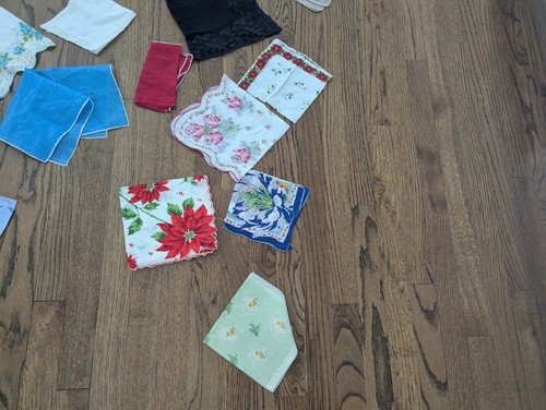 Lot 25 ~ Vintage Hankies Flowers Lace Tatting Embroidery Floral Vines - Picture 2 of 9