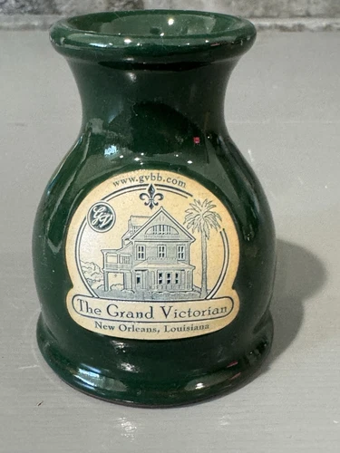 Vintage 2011 Deneen Pottery Green Sm Vase GRAND VICTORIAN New Orleans Louisiana