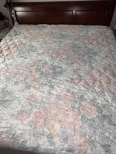 Comforter Vintage 1980’s Full Or Floor twin Quilt Pink Roses 81x108 Victorian