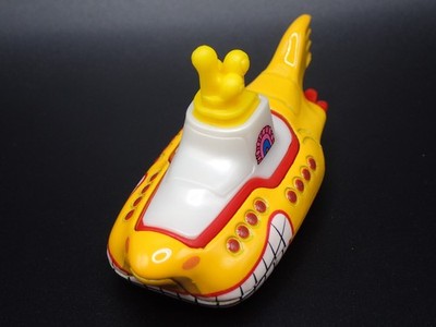 BEATLES YELLOW SUBMARINE CAR 1:64 SCALE COLLECTIBLE DIORAMA