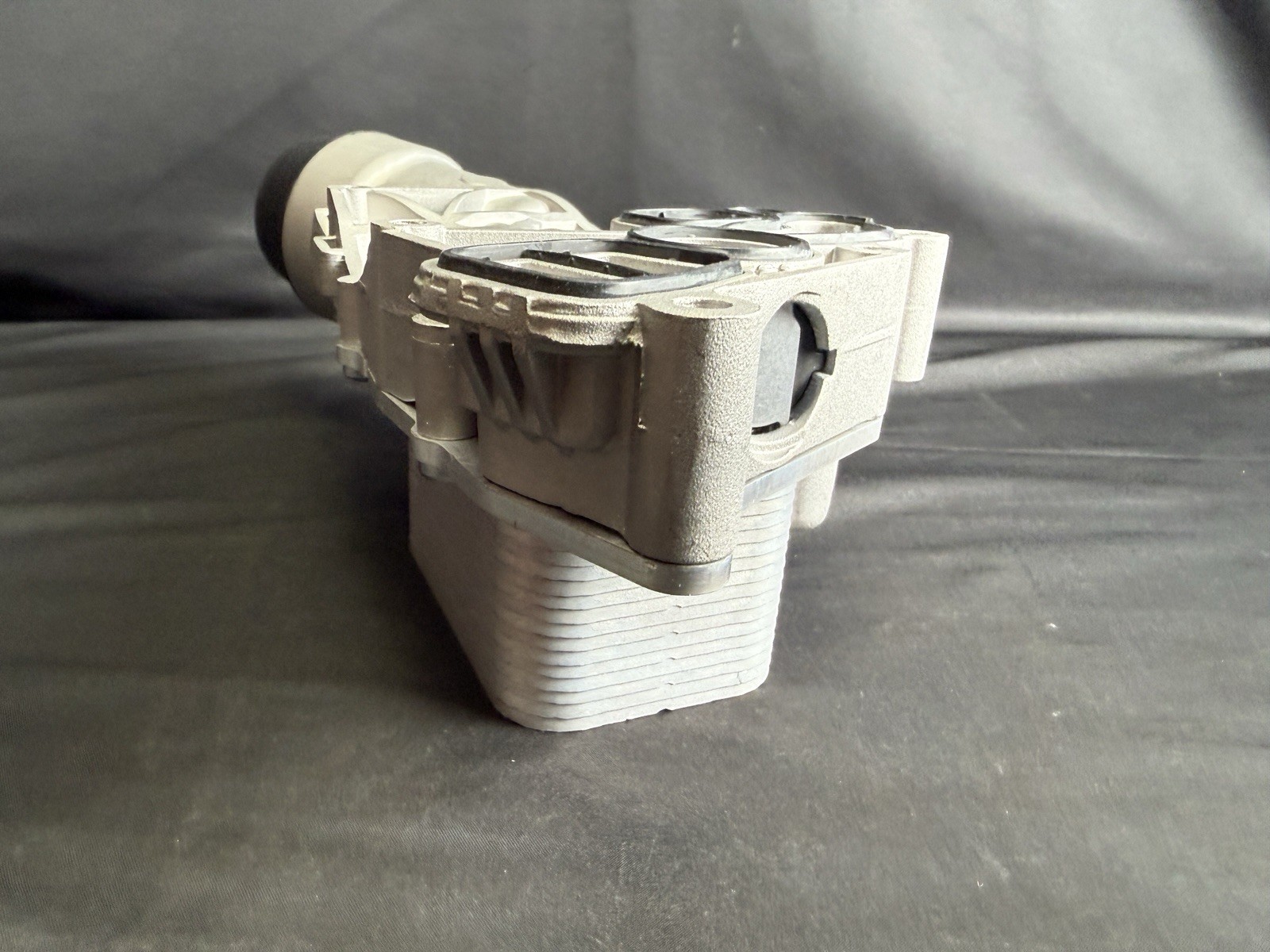BMW i8 2014-2019 Oil filter housing
