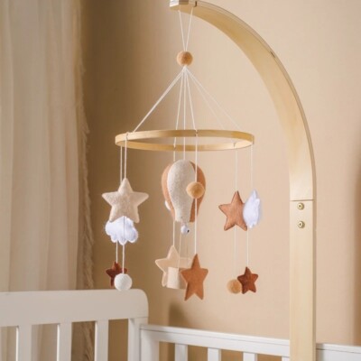 Holz Rasseln Spielzeug Baby Krippe Mobile Bett Glocke Weich Filz Heißballon Neugeborene
