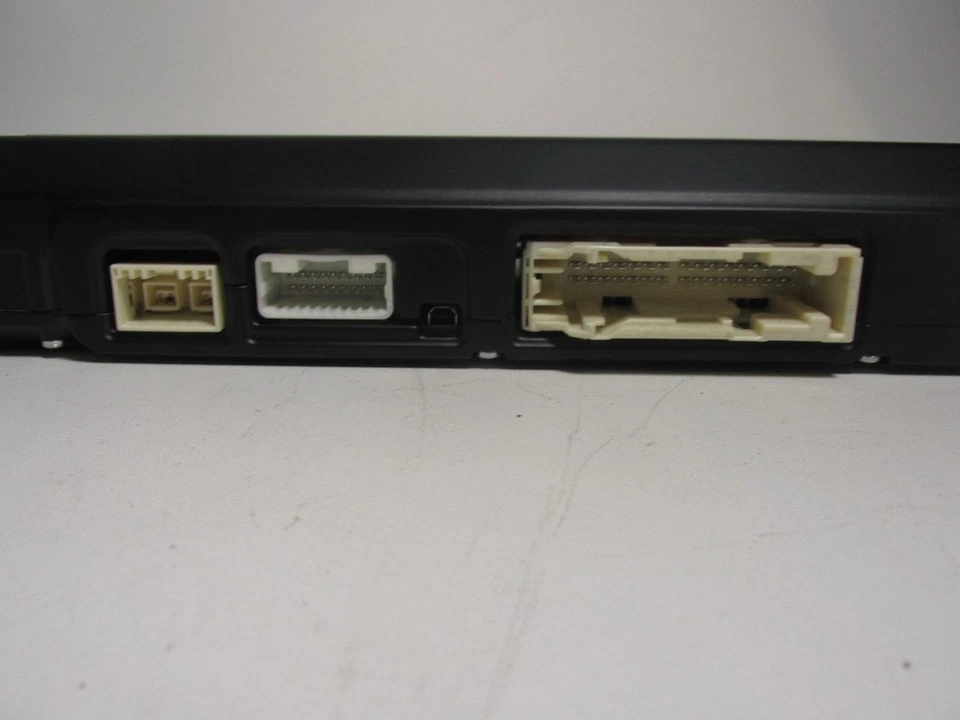 Amplificador de radio Mark Levinson 2016-2018 Lexus RC350 RC300 RC200T fabricante de equipos originales de fábrica Foto 4 de 4