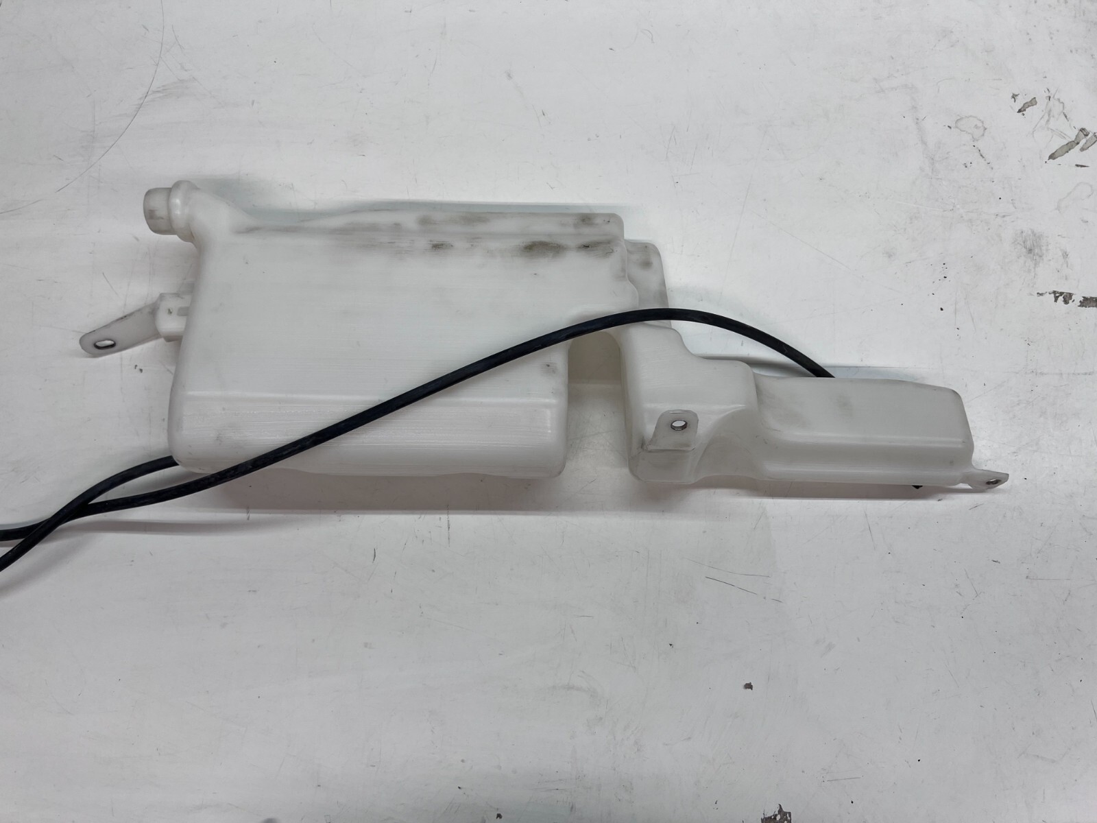 LAMBORGHINI HURACAN EVO LP610 WATER RESERVOIR WASHER WATER TANK OEM 4T1955945A