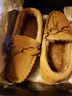 Cabelas Moccasins Youth Suede Size 4M. #82-4398