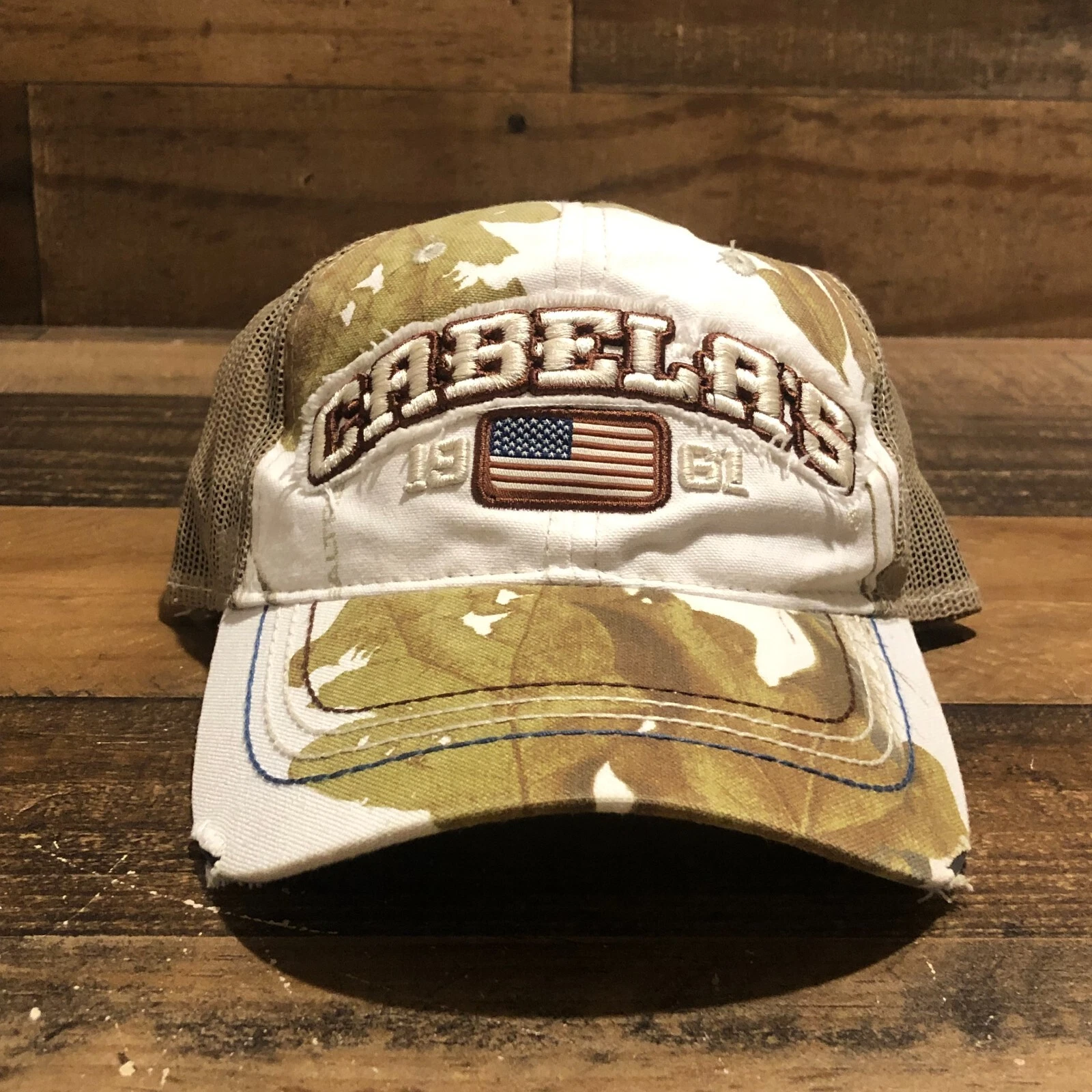 Cabelas Hat Strapback Cap Mens White Brown Leaves Outdoor Hunting Mesh Back