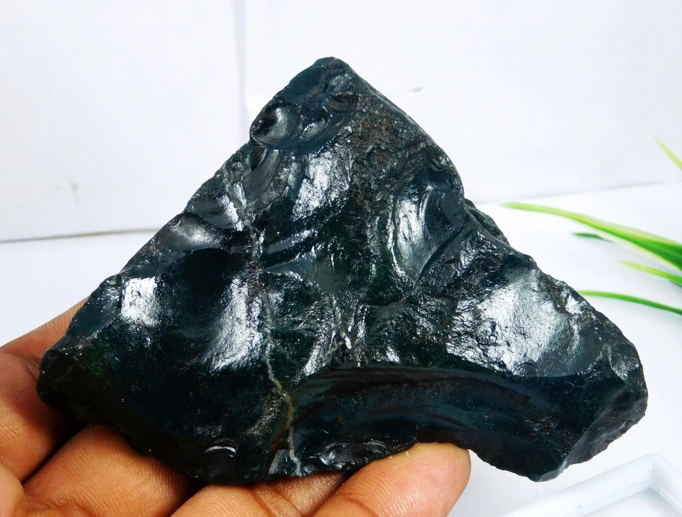Dark Green Obsidian 700 Ct Natural Rough Loose gemstone - Image 4 of 4