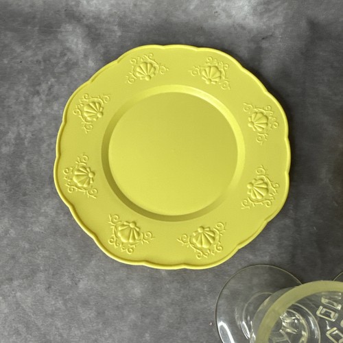 Little Tikes Vintage Victorian Elegant Dining Set - Picture 5 of 6