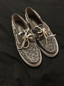 grey boat shoes womens