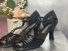 Funtasma Size 6 Black Vintage Look Heels
