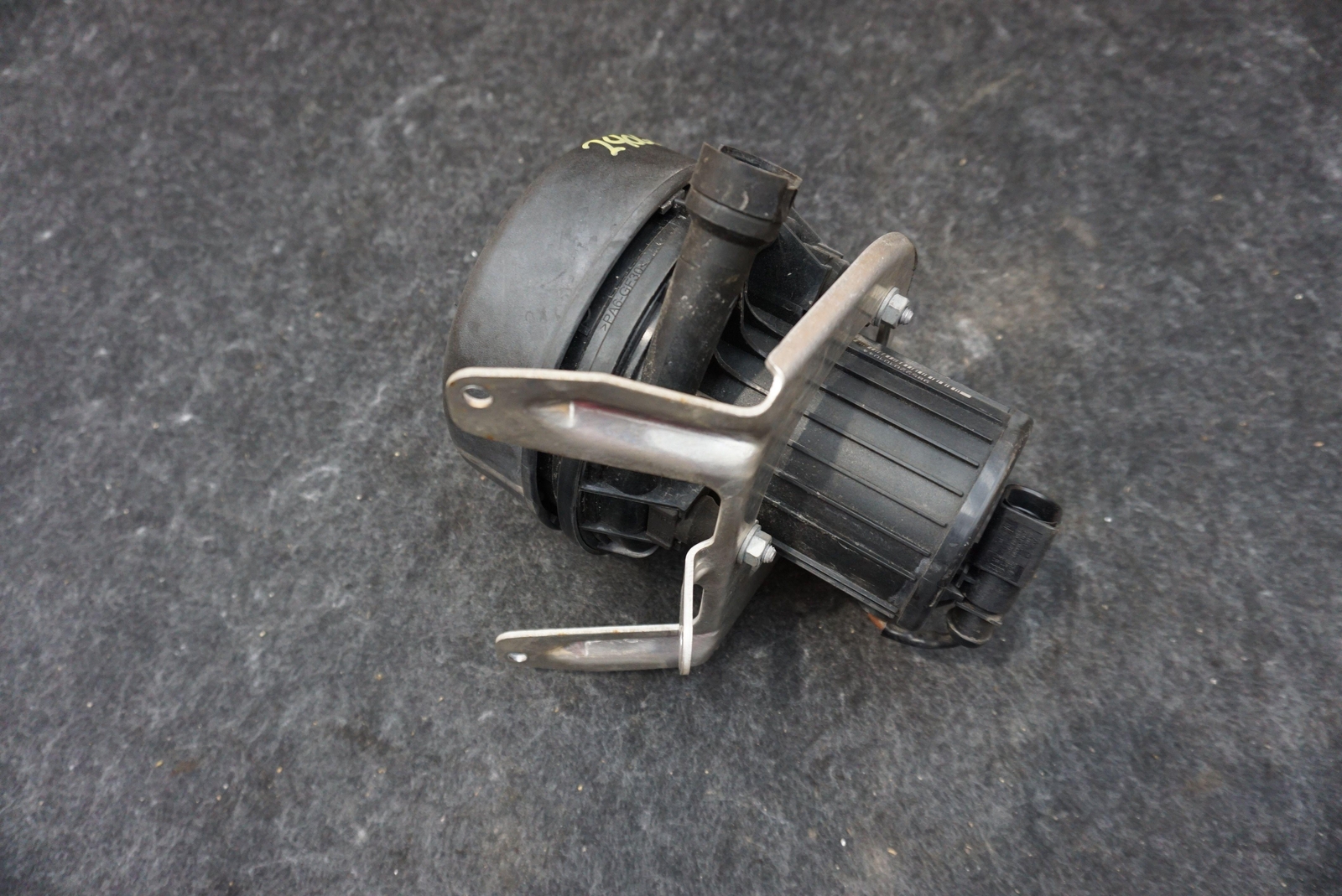 Set 2 Left Right Secondary Air Injection Pump 420906601B Audi R8 Type 42 2010-15