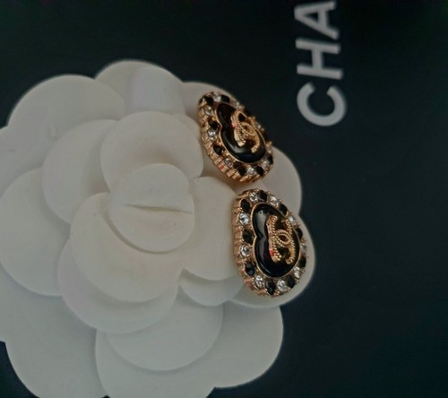 Set mit 2 Chanel Knöpfen, Vintage Knöpfe, Luxus Knöpfe, Chanel Knöpfe, CC - Bild 5 von 6