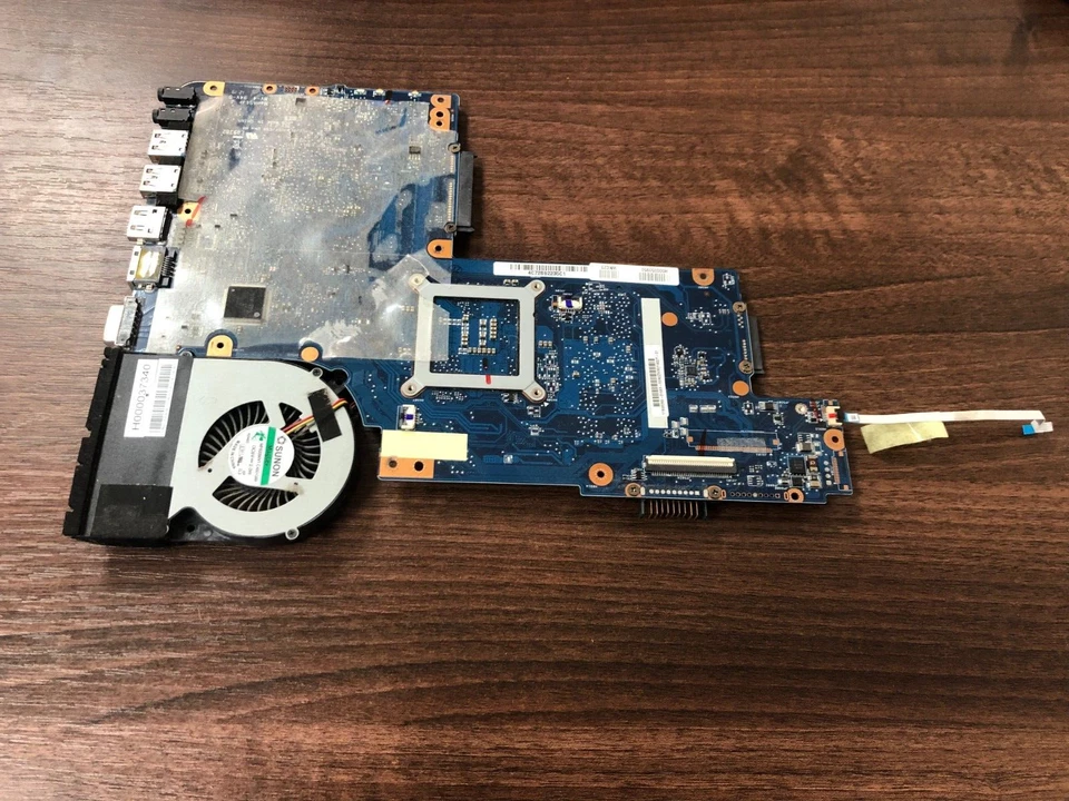 Toshiba Satellite C855-1GR Motherboard With Cooling Fan & Heatsink - Image 2 of 2