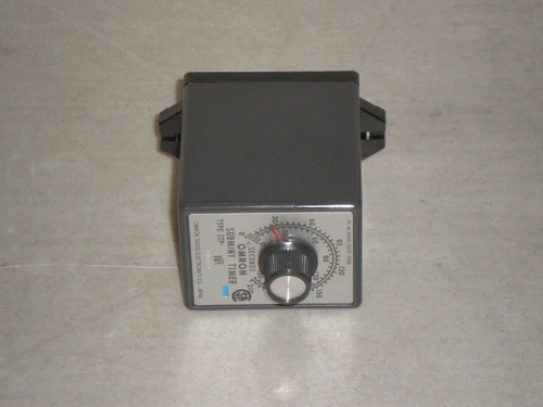 New! Omron STP-NR 110VAC Timer 0-180 Second STPNR110VAC Free Shipping!