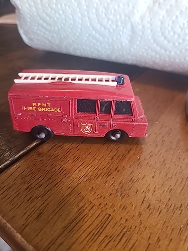 4 Vintage Lesney Matchbox Autos Land Rover Fire Truck, Feuerwehrauto  - Bild 5 von 17