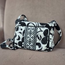 Vera Bradley Black White Floral Quilted Crossbody Bag Zip, Inner Pockets