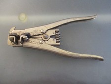 VTG E-Z Ideal Industries Inc Wire Stripper Pliers Pat . 2179581 USA hand Tool