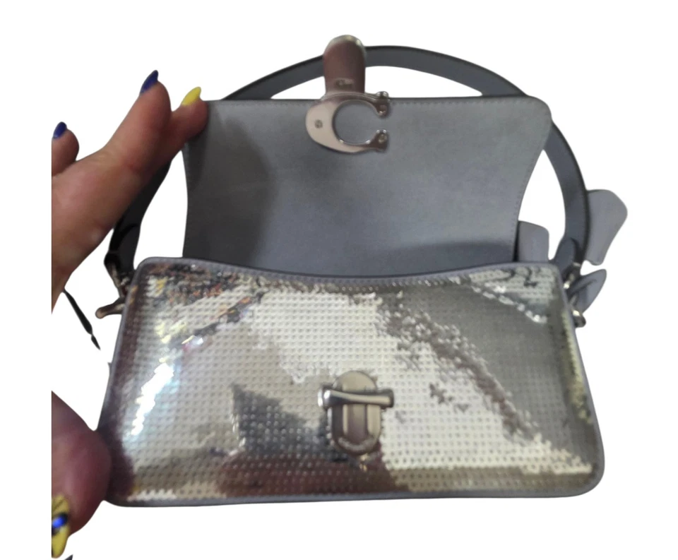 Bolso de Hombro Coach Studio Mini Baguette con Lentejuelas Plateado Foto 3 de 4