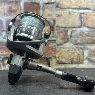 OKUMA AVENGER 4000 AV-4000 SPINNING REEL GEAR RATIO 5.0:1 ( 8/265 - 10/220 )