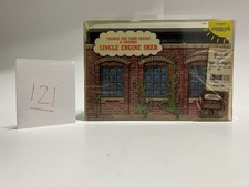 SPECIAL ENGINE SHED 1993 With Box Vintage Thomas Wooden Trains 121