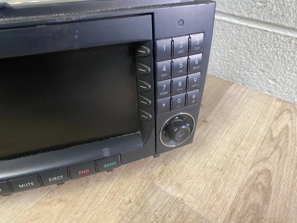 MERCEDES BENZ C230 C55 W203 OEM 05-07 FRONT NAVIGATION MONITOR COMAND HEADUNIT - Image 2 of 4