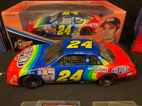 JEFF GORDON NASCAR COLLECTABLES LOT DUPONT MOTORSPORTS DIECAST MINI HELMET CARDS - Picture 4 of 9