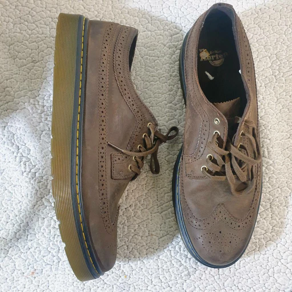 Floyd suede best sale dr martens