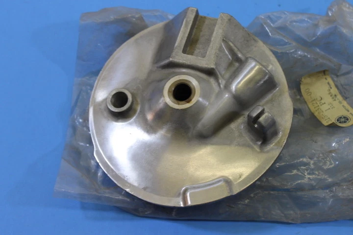 Placa de freno de rueda delantera NOS Yamaha AT2 AT2M CT2 AT3 ATMX CT3 315-25121-00 Foto 2 de 4