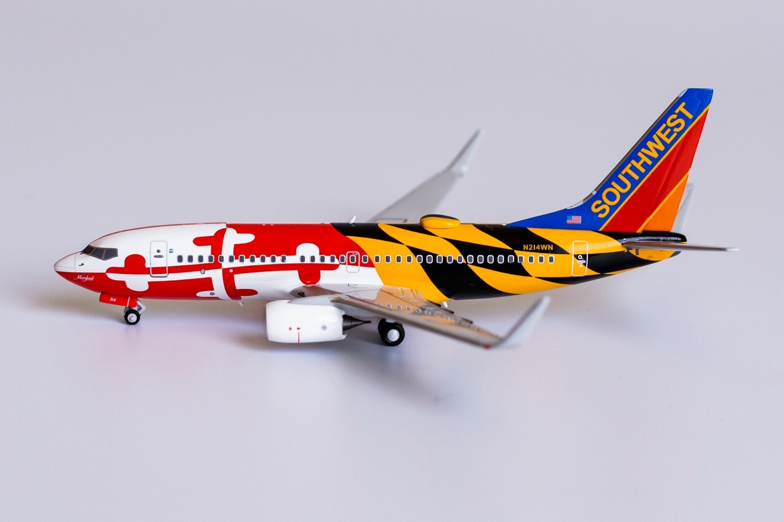 1/400 NG model B737-700 ANA